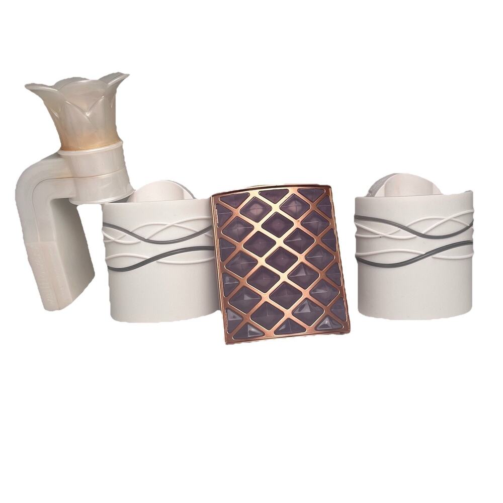 Bath & Body Works Wallflowers Plug In Diffuser Lot of 4 Decorative Home